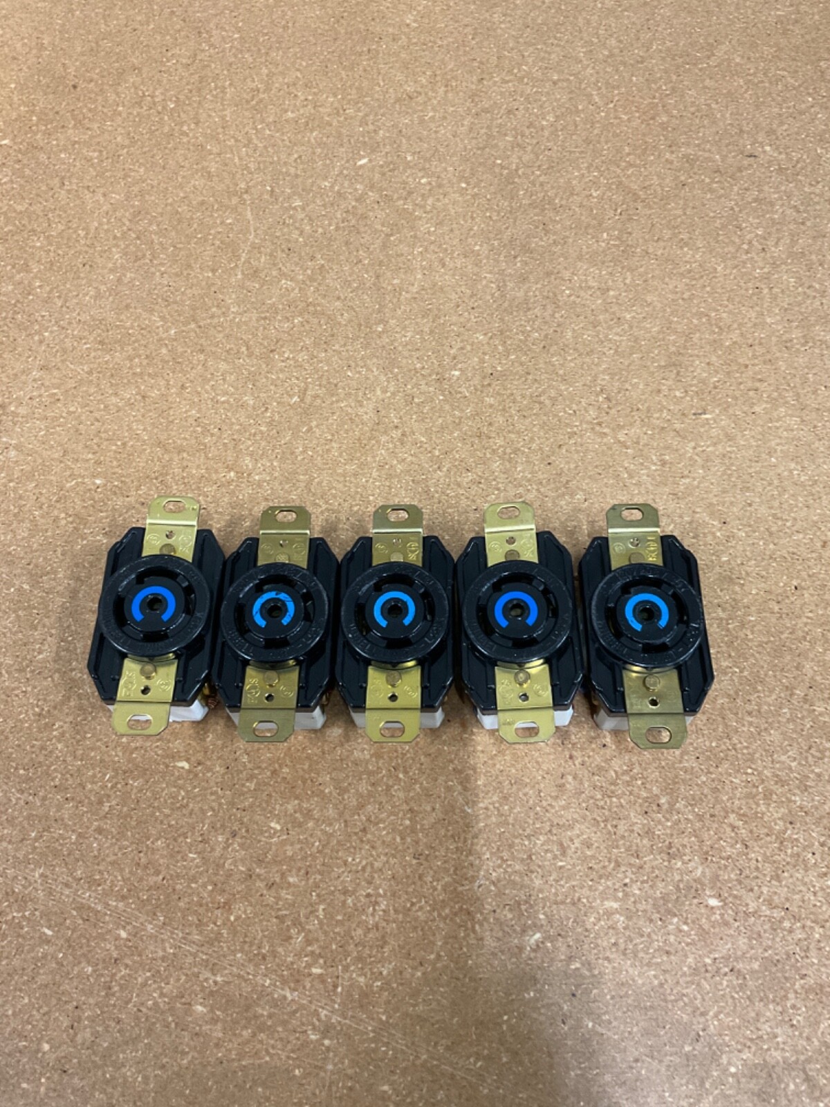Lot of 5 Hubbell Twist-Lock Mounted Receptacle 30A.120/208V.30Y L21-30R HBL2810