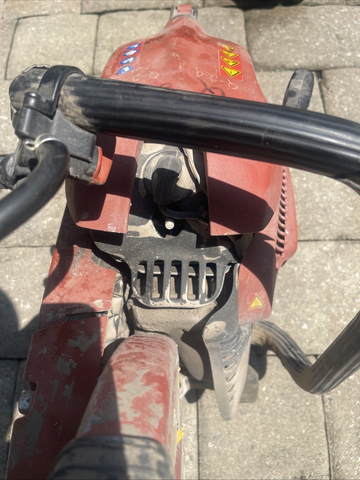 Hilti DSH 700-X Handheld Cut-Off Gasoline Concrete Saw – Used / Untested