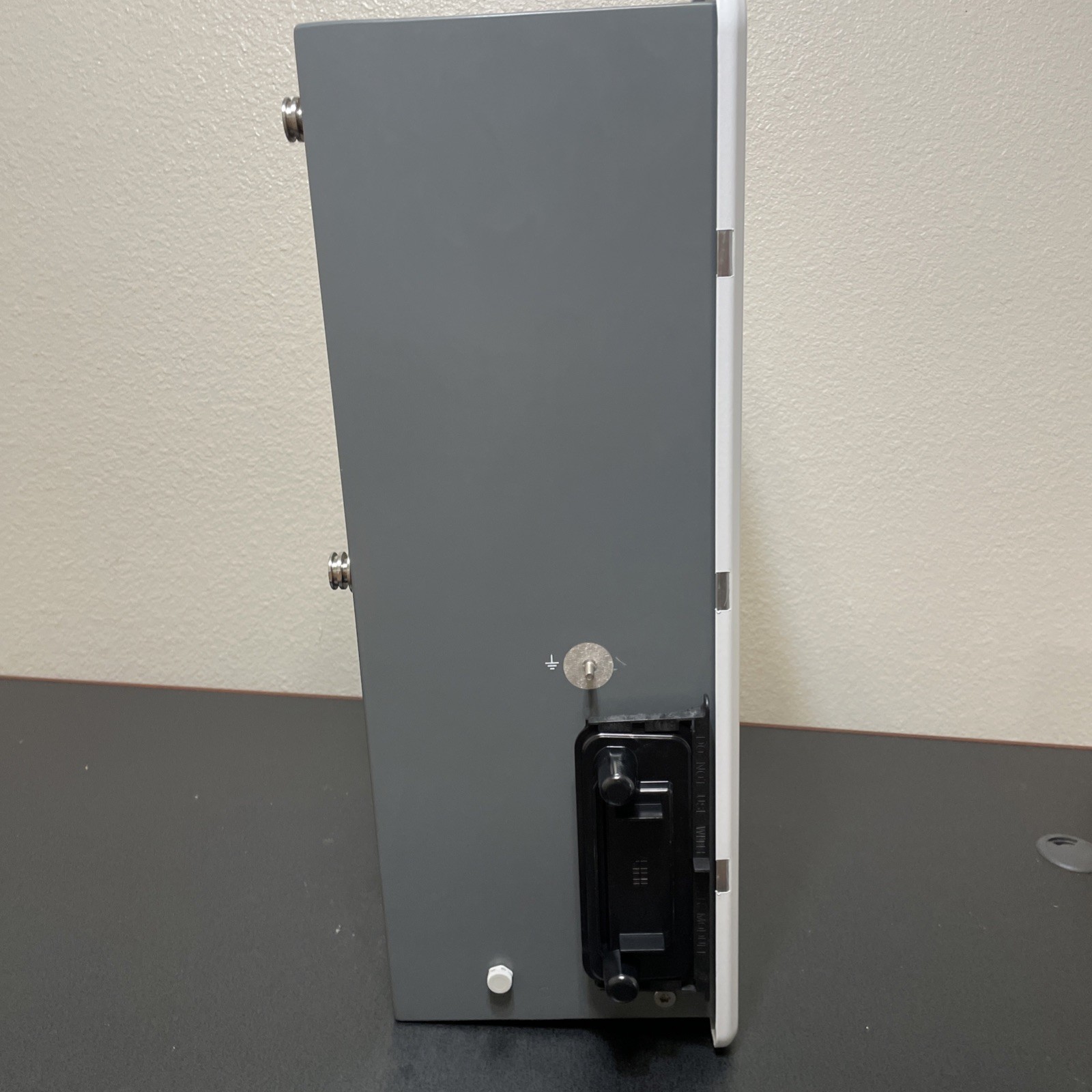 ABB AC Wiring Box ACWB-A-TRIO-60.0-TL-OUTD-US-480 New Solar READ DESC
