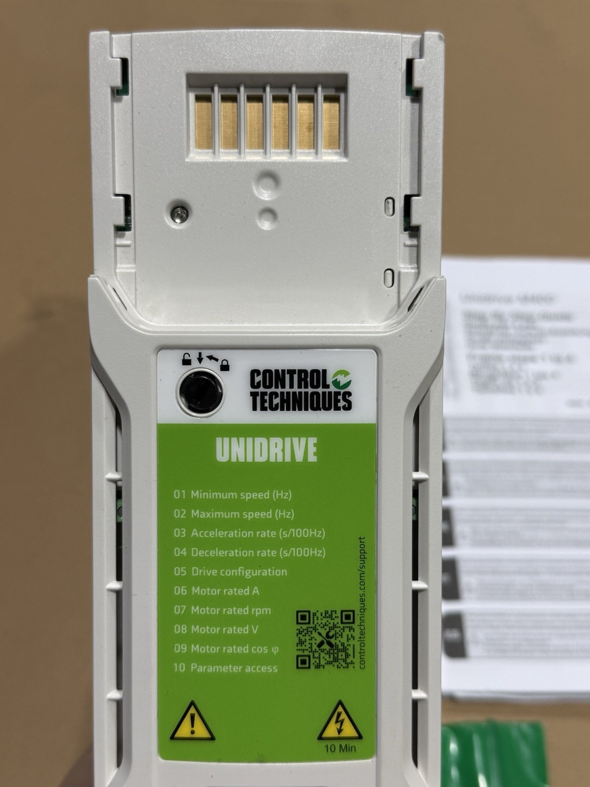 Control Techniques M400-024 00041 A101 00 AB100 Unidrive M400 1,5kW
