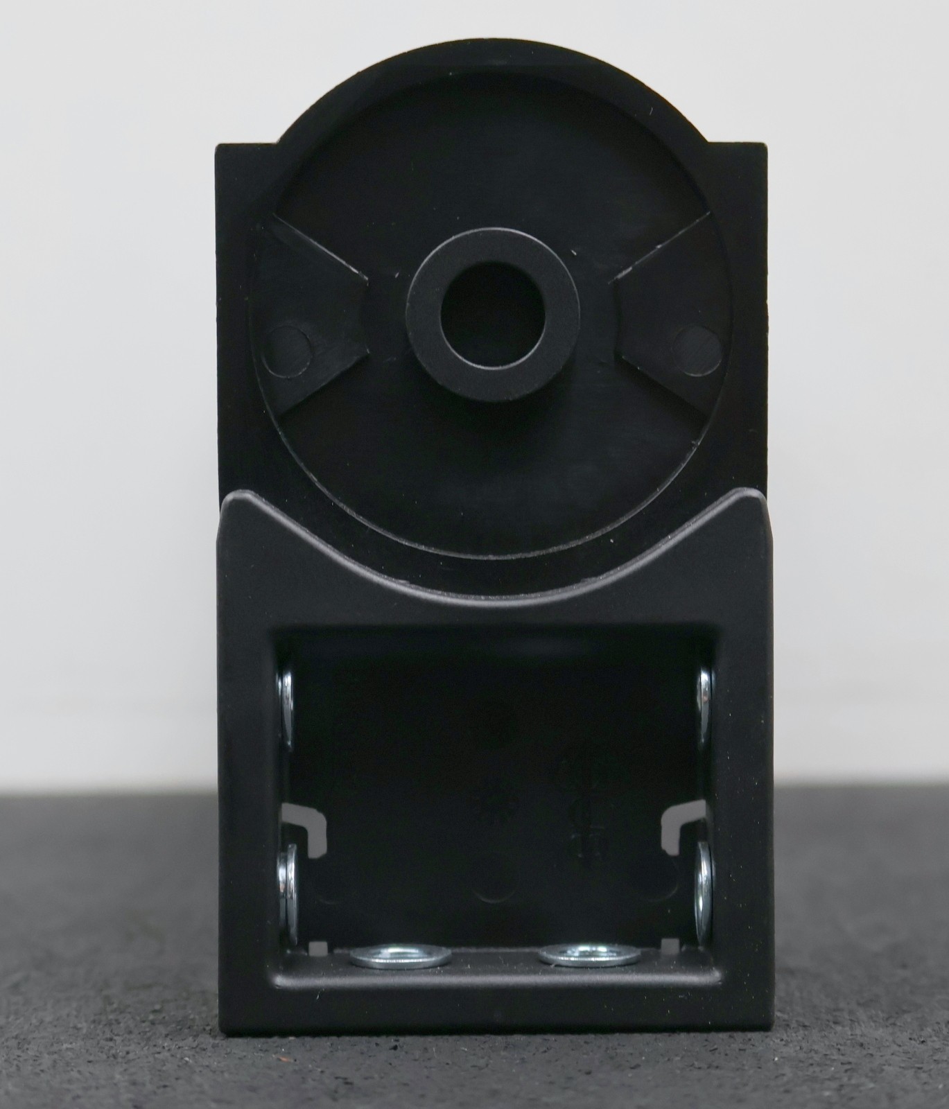 IGUS KMA connection element 39000.20 internal dimension 210×42 mm external dimension 233x63x114 mm