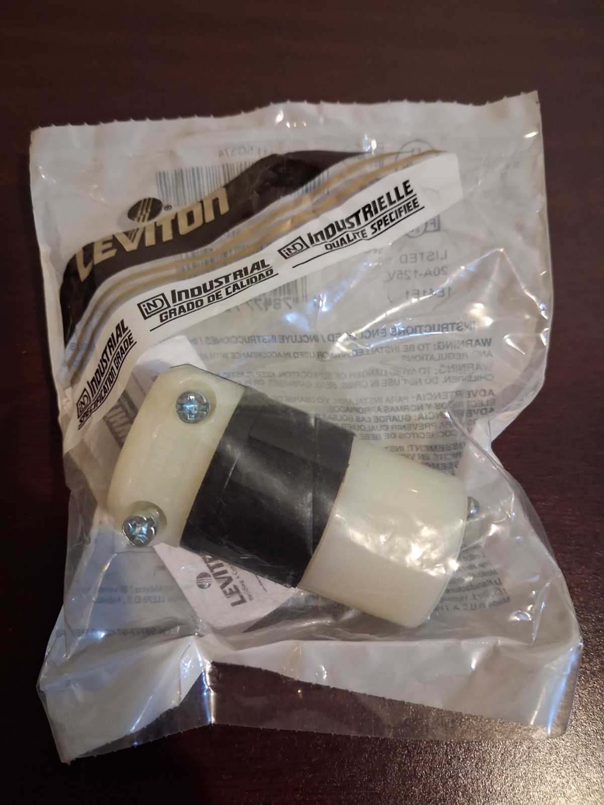 Leviton 5369-C Industrial Grade Straight Blade Connector