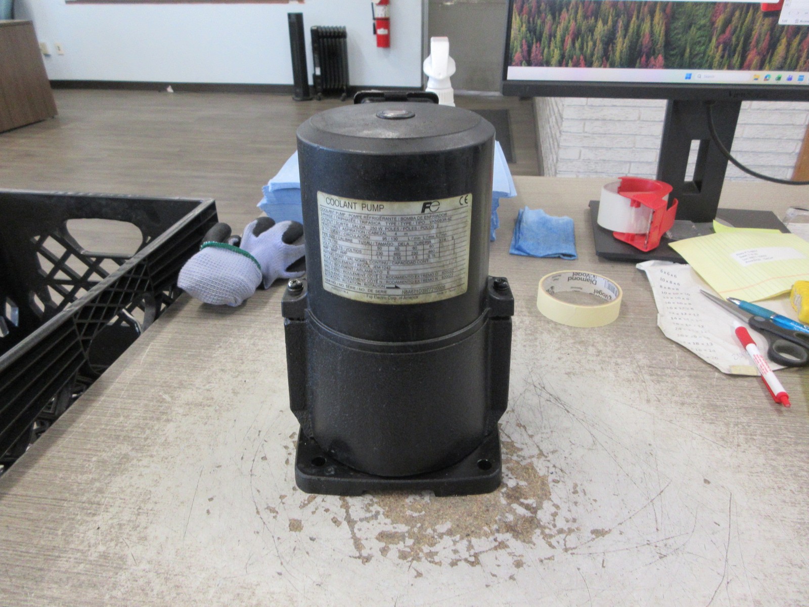 Fuji Electric Coolant Pump VKN083A-4Z 250W 230/460V 2P 4m Head 95/130 L/Min Used