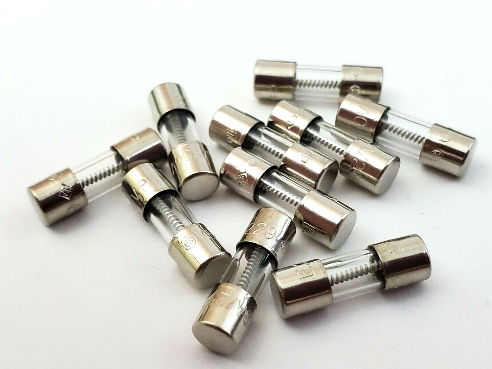 Lot of 10 Littelfuse 2AG3A 250V 3 Amp Slow Blow 5 x 15 mm Glass Fuses 229003