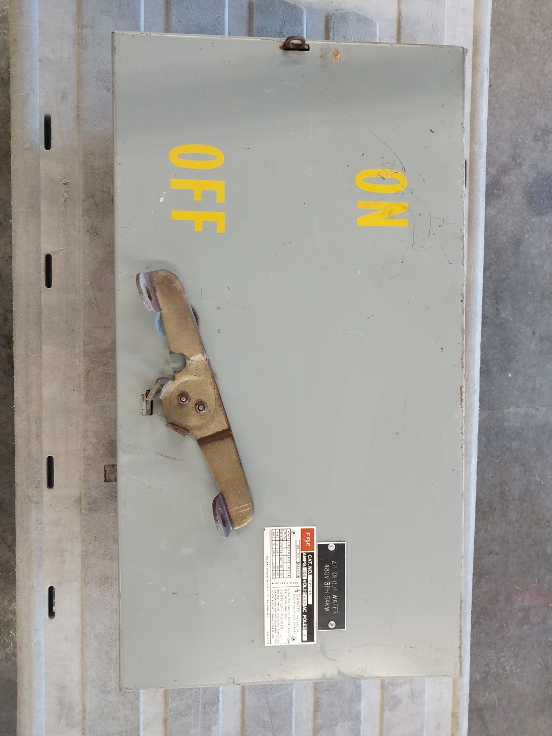 Federal Pacific Electric No Sp1136 100 Amps 600 Volts 3 Poles Fusible Switch