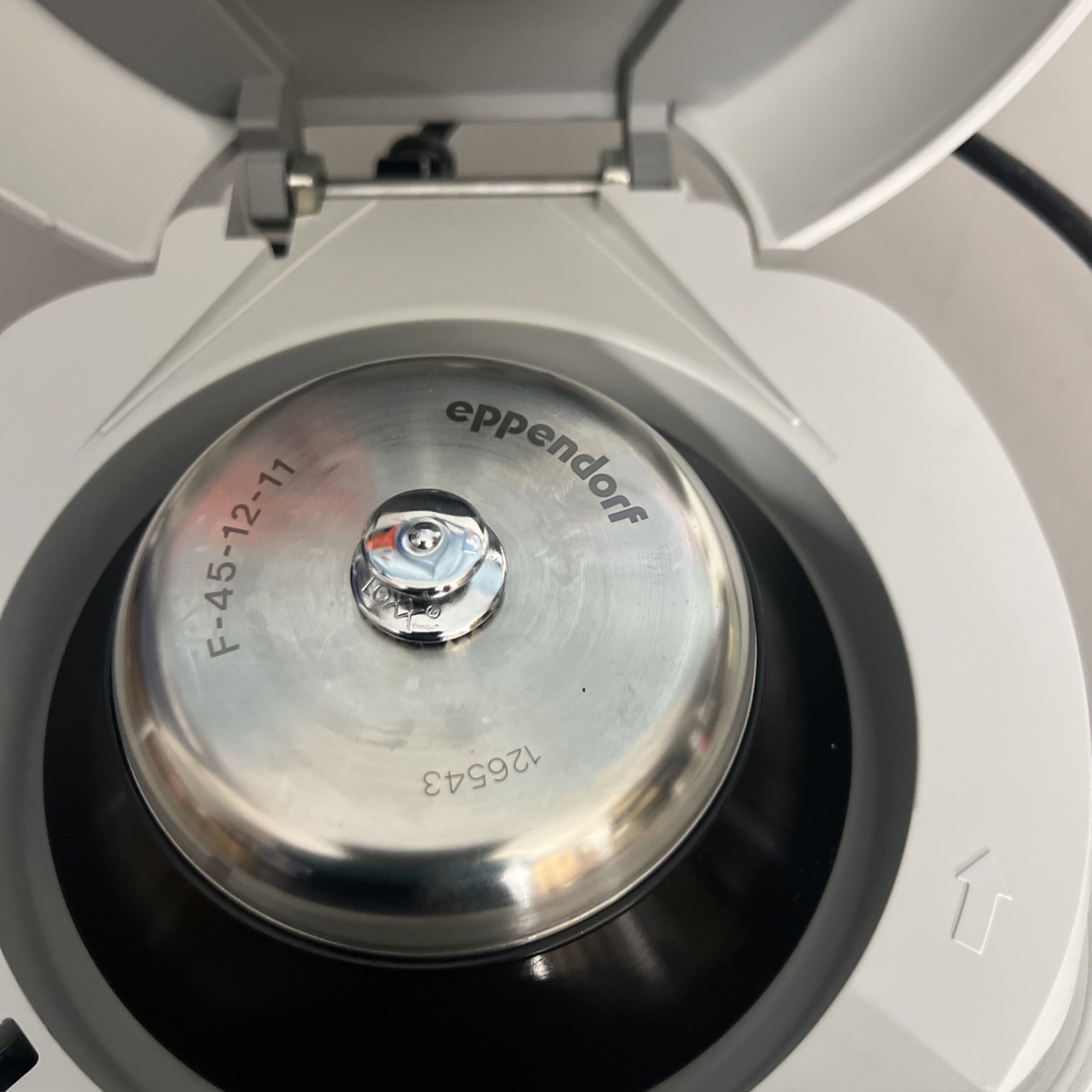 Eppendorf MiniSpin 5452 Microcentrifuge + F45-18-11 Rotor- Tested Working