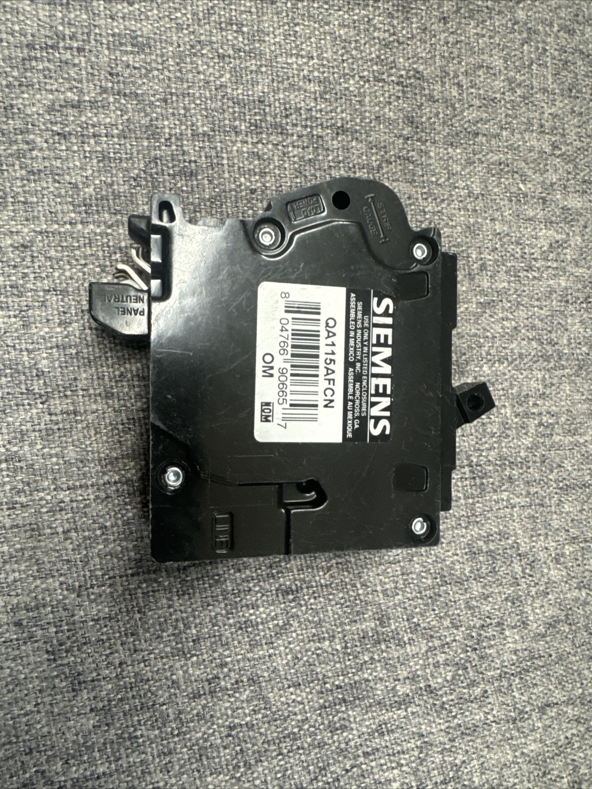 Single (1) – SIEMENS QA115AFCN 15A AFCI PLUG ON NEUTRAL (NO PIGTAIL WIRE)