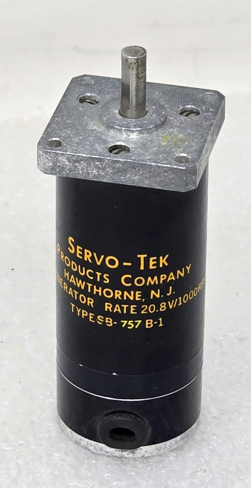 Servi Tek SB-757 B-1 DC Tachometer Generator 20.8V/1000RPM