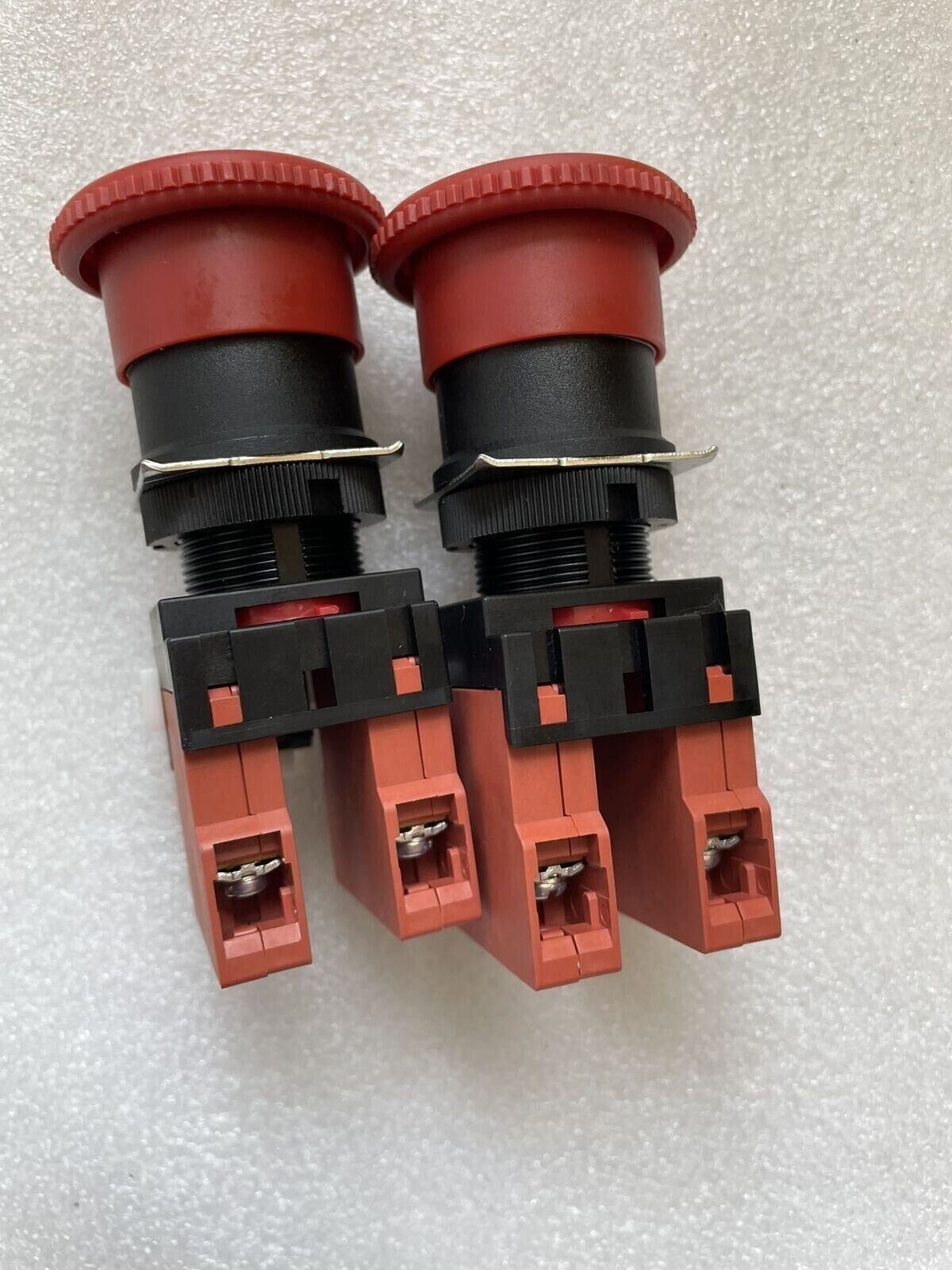1PC A22E-M-03-EMO A22EM03EMO 1PCS Omron Emergency Stop Switch Black Red Button