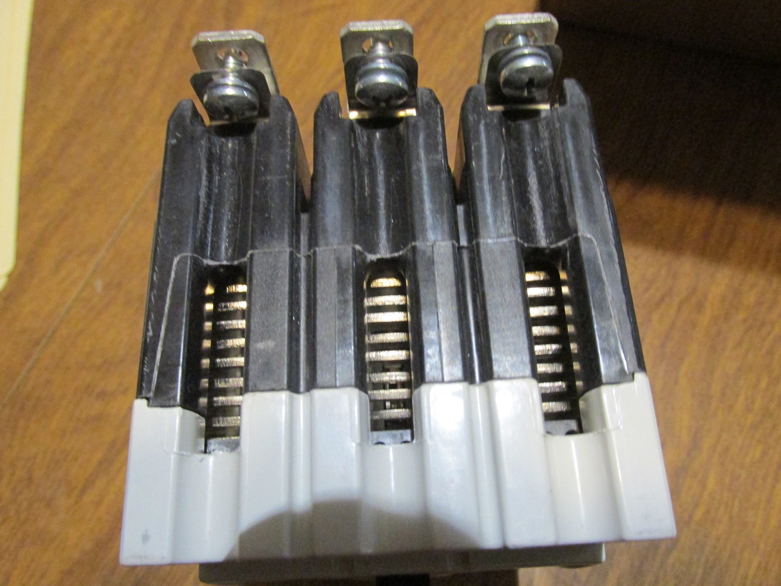 G&E TEYD3020B 3 P0le Circuit Breaker 20 AMP NEW