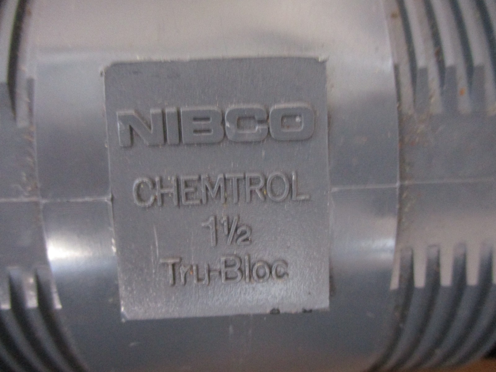 NIBCO Chemtrol 1-1/2 in PVC True Union Ball Valve 150 PSI Tru-Bloc Sch80