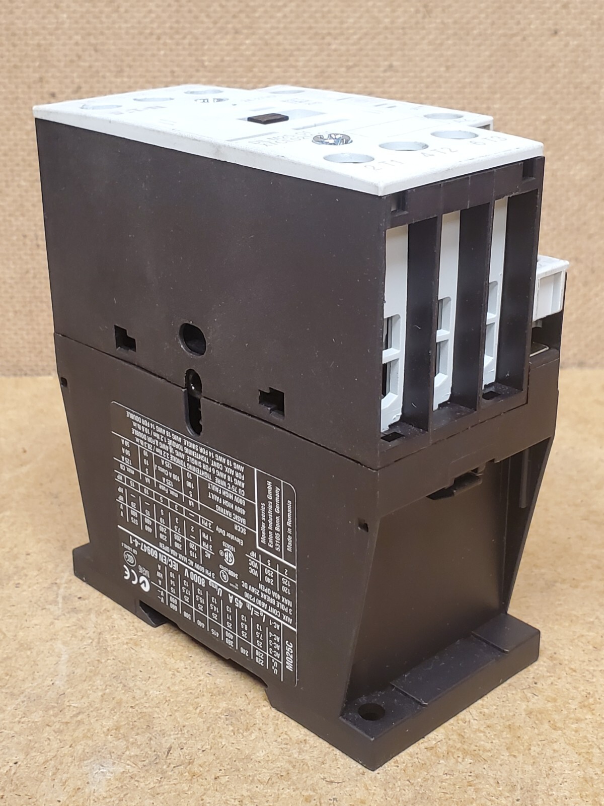 Eaton DIL M25-01 XTCE025C01 w/ Auxiliary Contact Module 24-27VDC – NEW