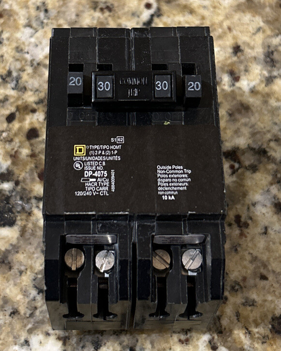 Square D HOMT2020230CP Double-Pole Quad Circuit Breaker 30A 120/240V NEW!