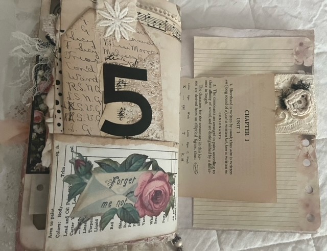 VINTAGE STYLE HANDMADE JUNK JOURNAL-«A Graceful Life»