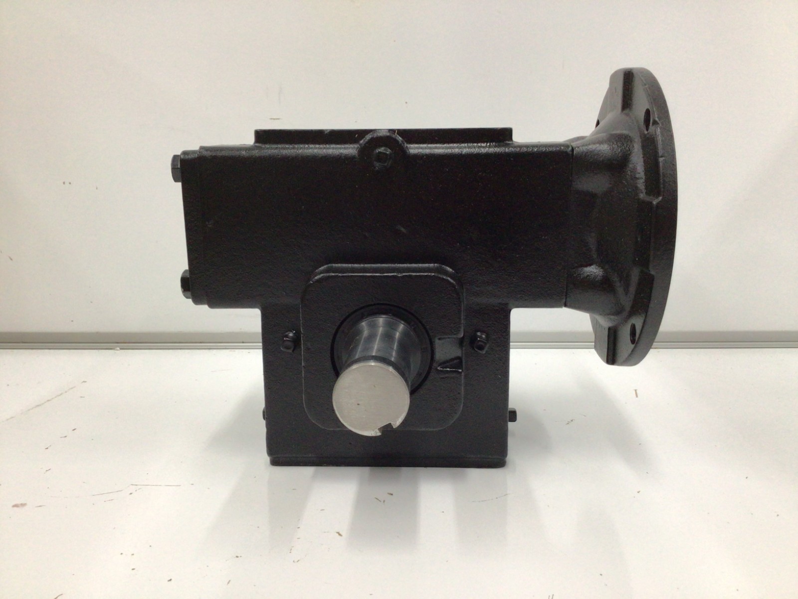 Winsmith E24mwns, 30:1, 56C Speed Reducer, C-Face, 56C, 30:1