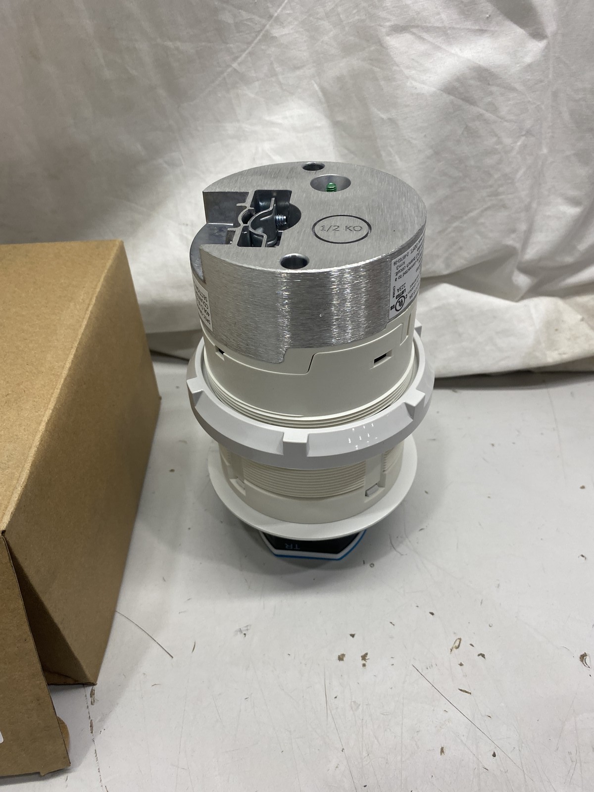 Hubbell RCT620W RTC Surface Mount Tripower 20A 125V