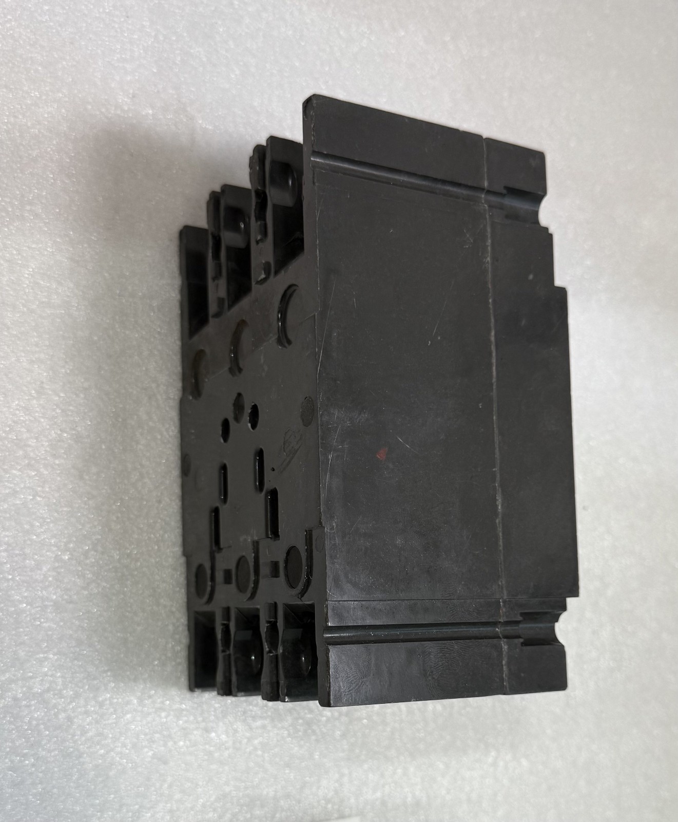 GE THED124030 Circuit Breaker 30A 2P 480VAC