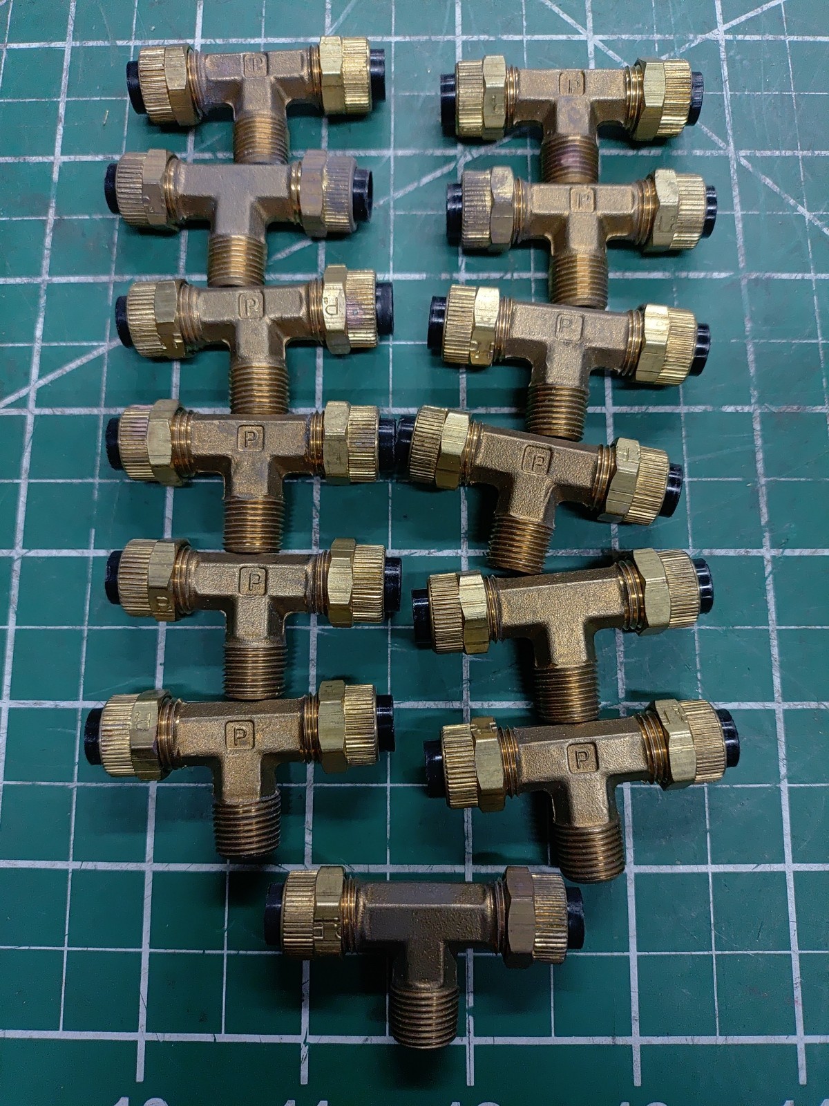 (13) Parker 172P-5-2 Polytube Brass Branch Tee 5/16″ Compression to Male 1/8 NPT