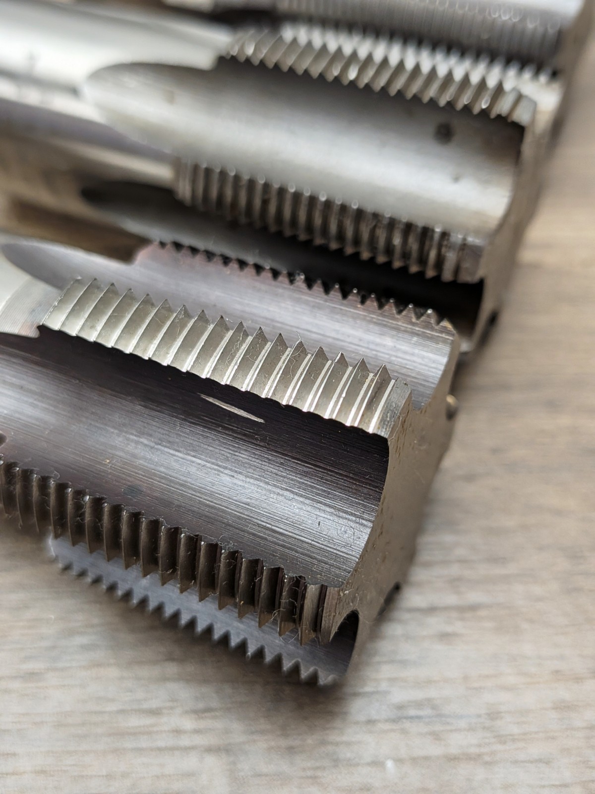 LOT OF USA LRG TAPS, GTD 1-3/8″, GTD 2″ -12, REGAL 1-5/8″, REGAL 1-5/16, 12PC