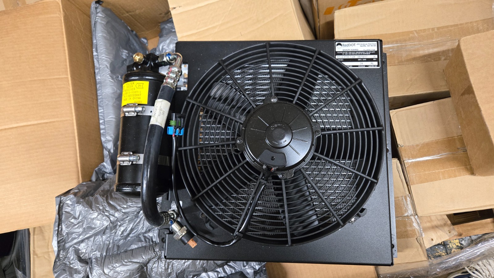 Heavy Duty Truck AC Condenser Red Dot 77R1634 RD-4-5700-1-24P RD-4-6528-0P