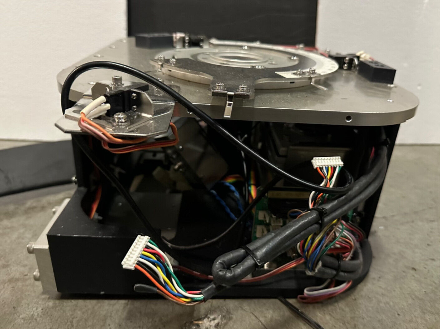 AS IS UNTESTED Daifuku Motoroized Stage CRM-3476A – For Parts