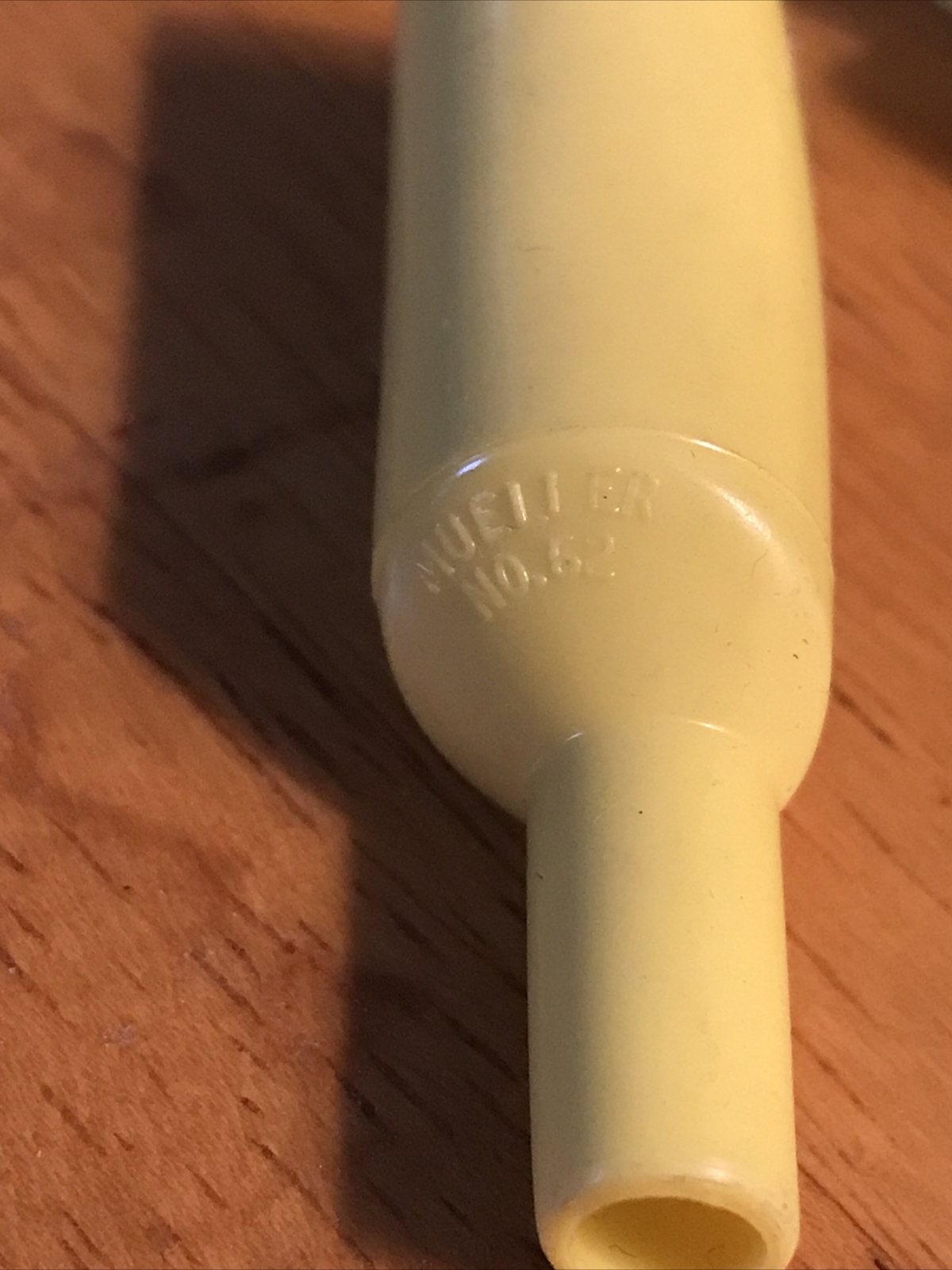 Mueller Electronics NO 62 Yellow Insulator NOS QTY-10 (New) Free Same Day Ship
