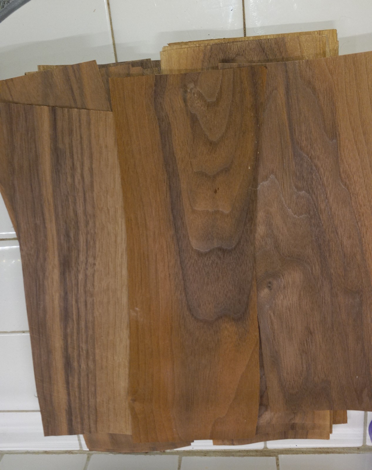 40 Sheets Hardwood VENEER .7MM – 16″ X 5″ Real Wood Wanut & Ash
