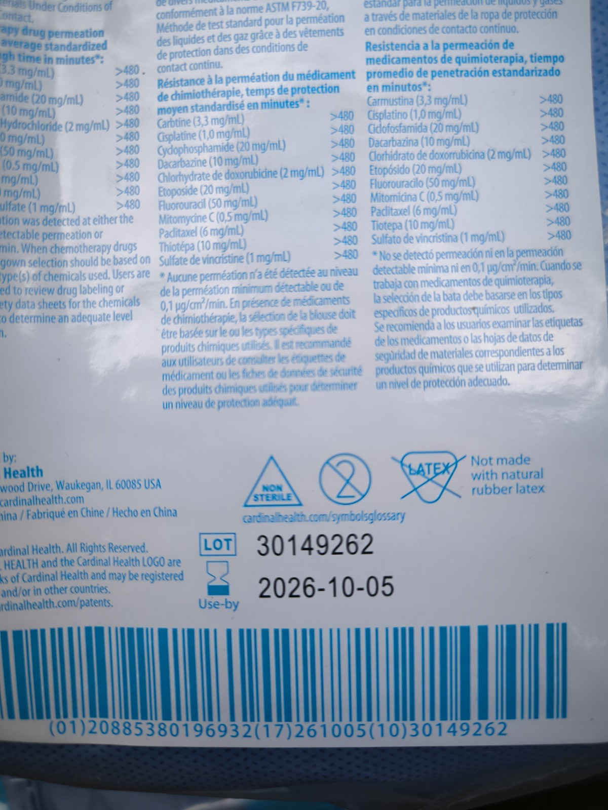 Cardinal Health™ Full Coverage Chemotherapy Gown, Medium, 9200M, Case of 100