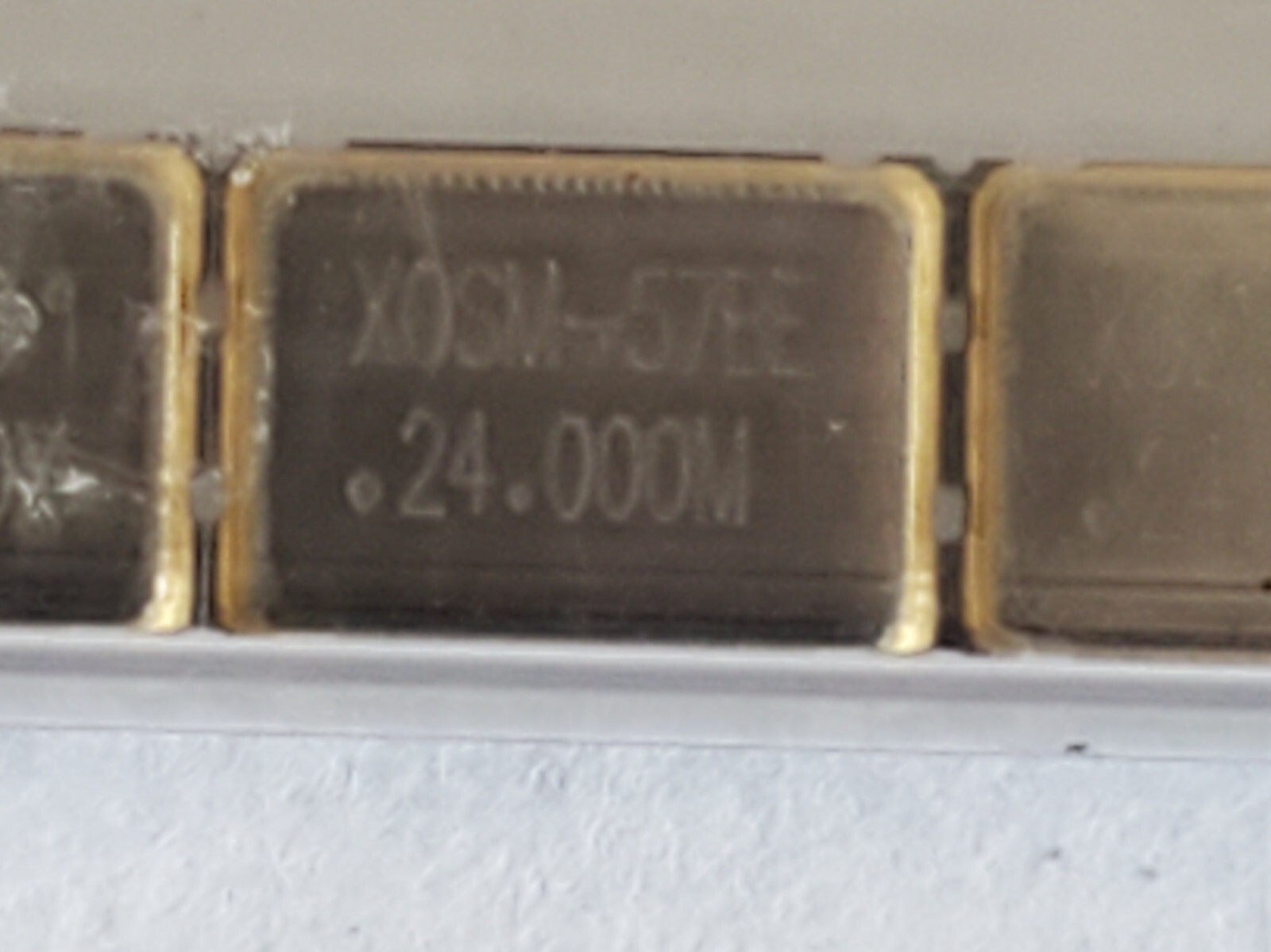 2pcs 24MHz Vishay Dale XOSM-57BE 24.000M Oscillator 5V TTL HCMOS