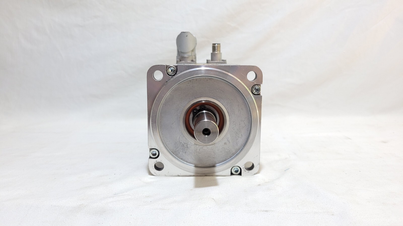 Festo EMMS-AS-100-S-HS-RM Servo Motor 15A, 565V, 4600rpm, 550123