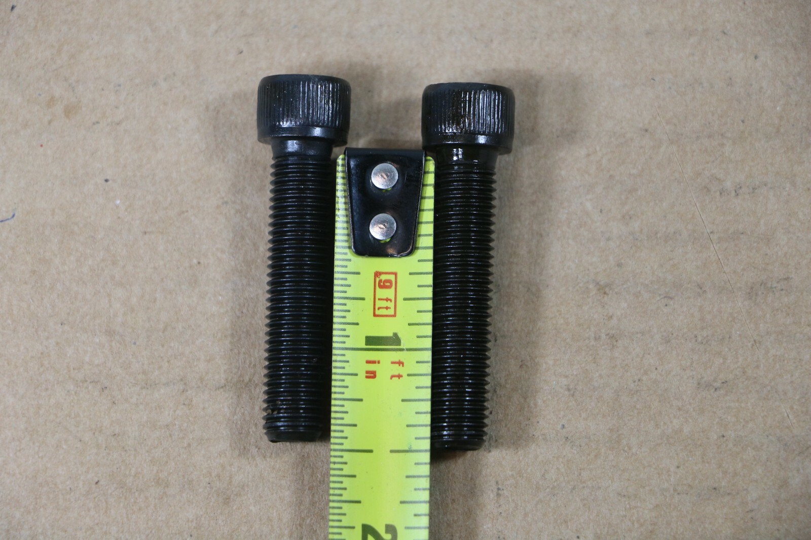 Unbrako 5/16″-24 X 1 1/2″ Socket Head Cap Screws #110786, 100 Pieces