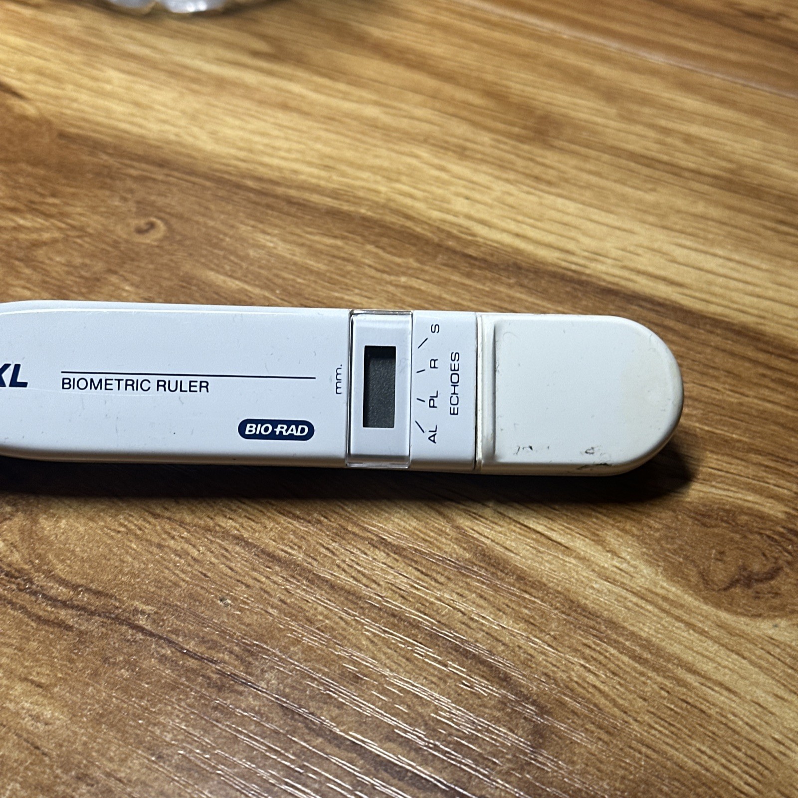 Tonometer Tono-Pen XL Bio-Rad Biometric Ruler READ