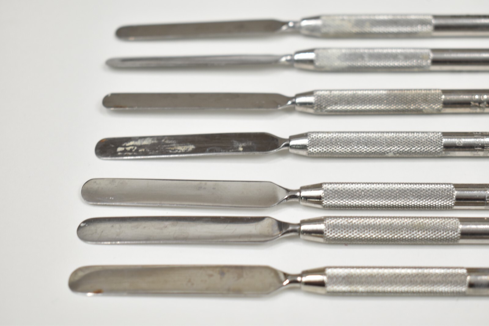 Dental Dentist Cement Spatula Hu-Friedy #CS24 Flexible 44 mm Blade