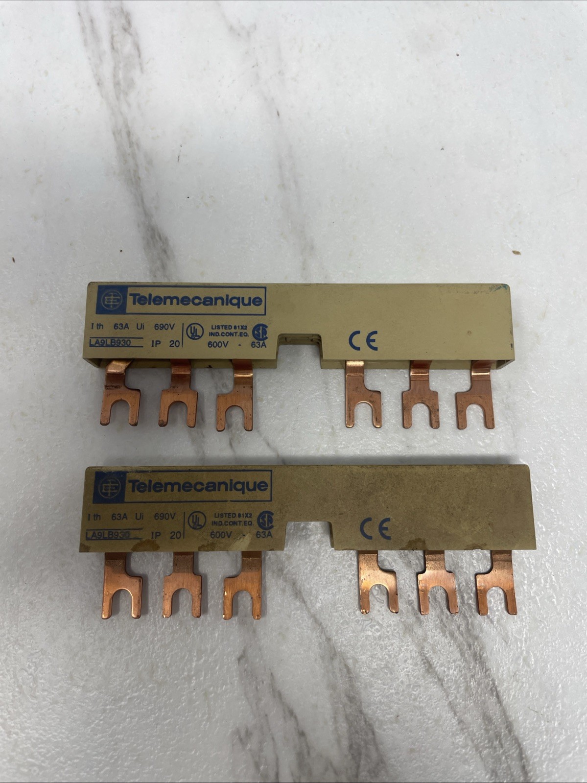 Lot Of Two SCHNEIDER ELECTRIC LA9-LB930 / LA9LB930 (USED)
