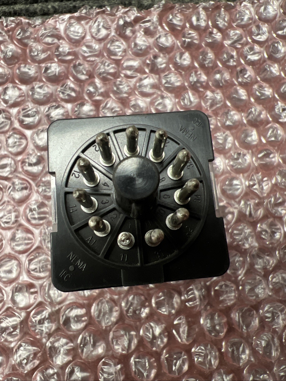NEW IN BOX Dayton 1EHA8A Relay 3PDT Octal 10A 240VAC