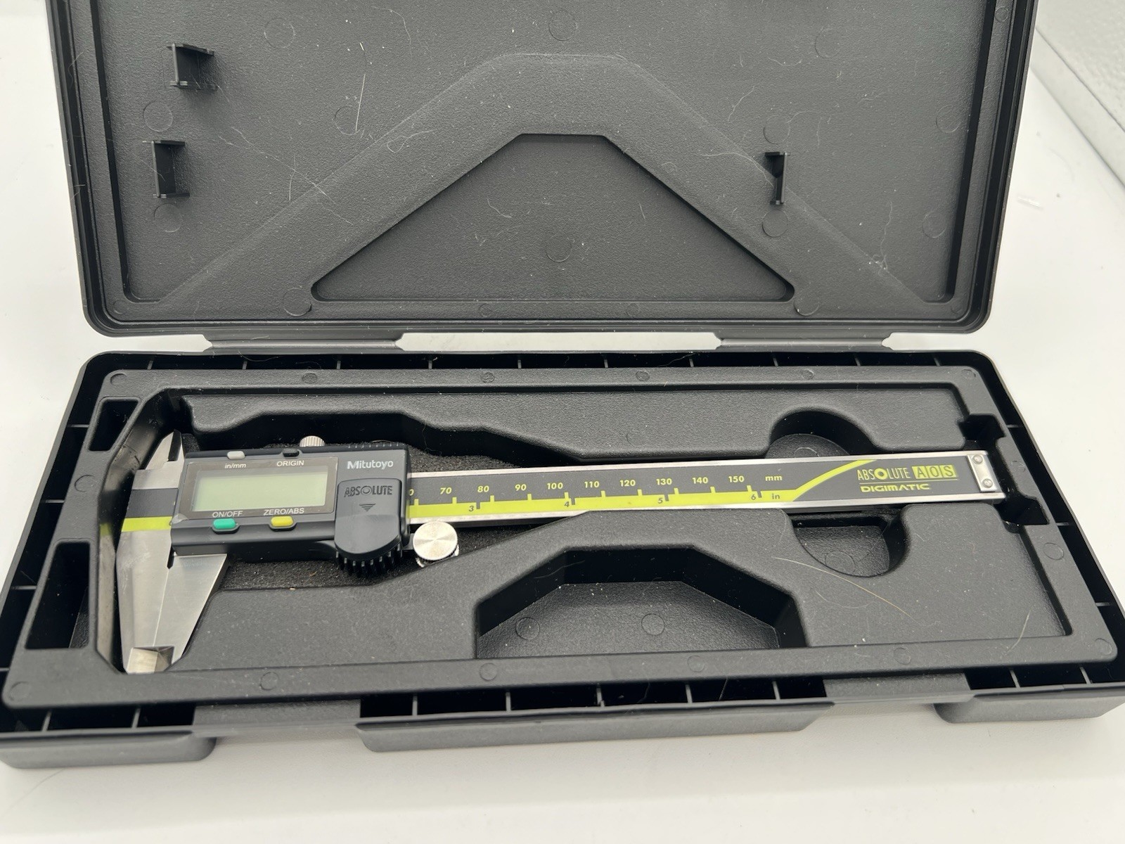 Mitutoyo Digital Caliper 500-196-30 0-6″ ABSOLUTE Digimatic IP67 0.0005in/0.01mm