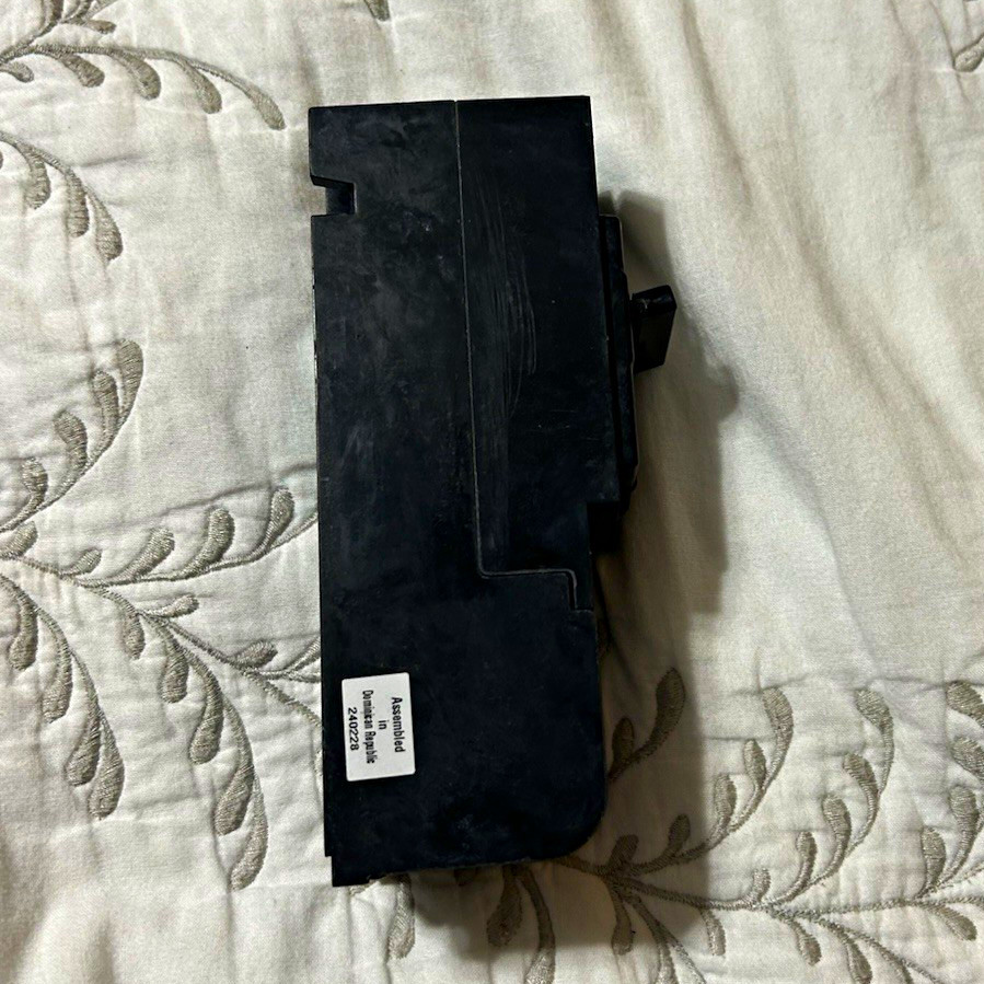 Eaton BJ2200 200A 2-Pole 120/240V plug on Type BR Circuit Breaker