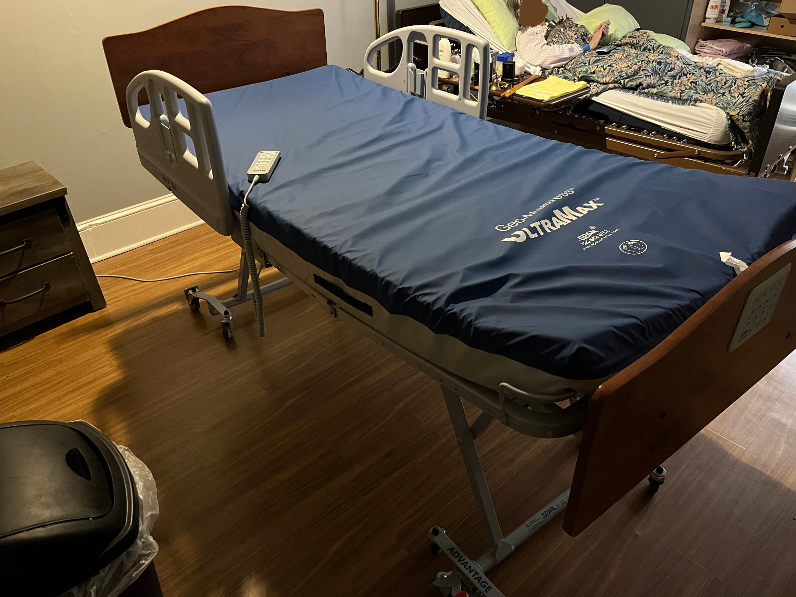 Span America QD1000MLFB fully electric long-term or home care adjustable bed