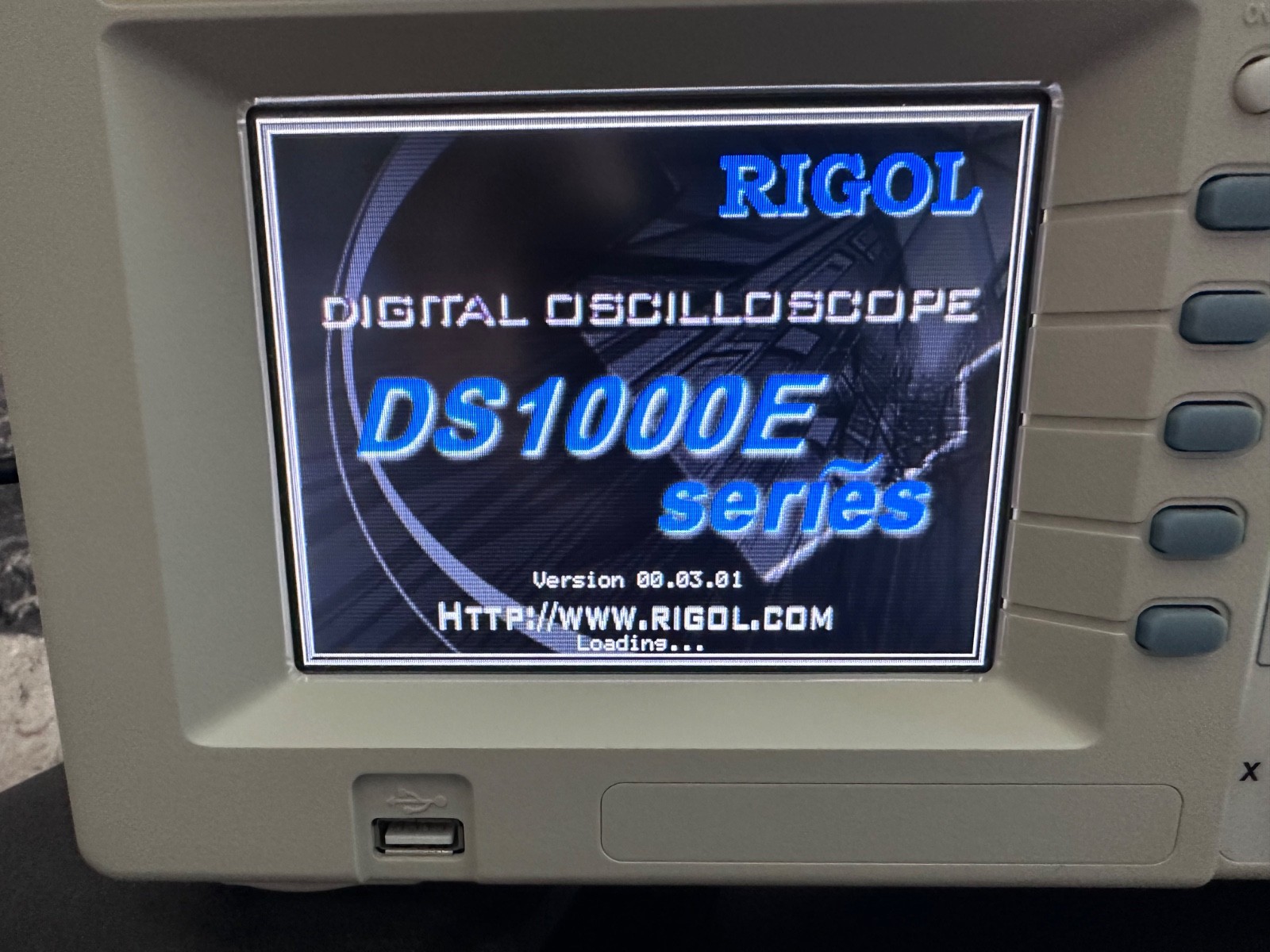 Rigol DS1102E 100MHz 1GSa/s 2 Channel Color Oscilloscope with Probes