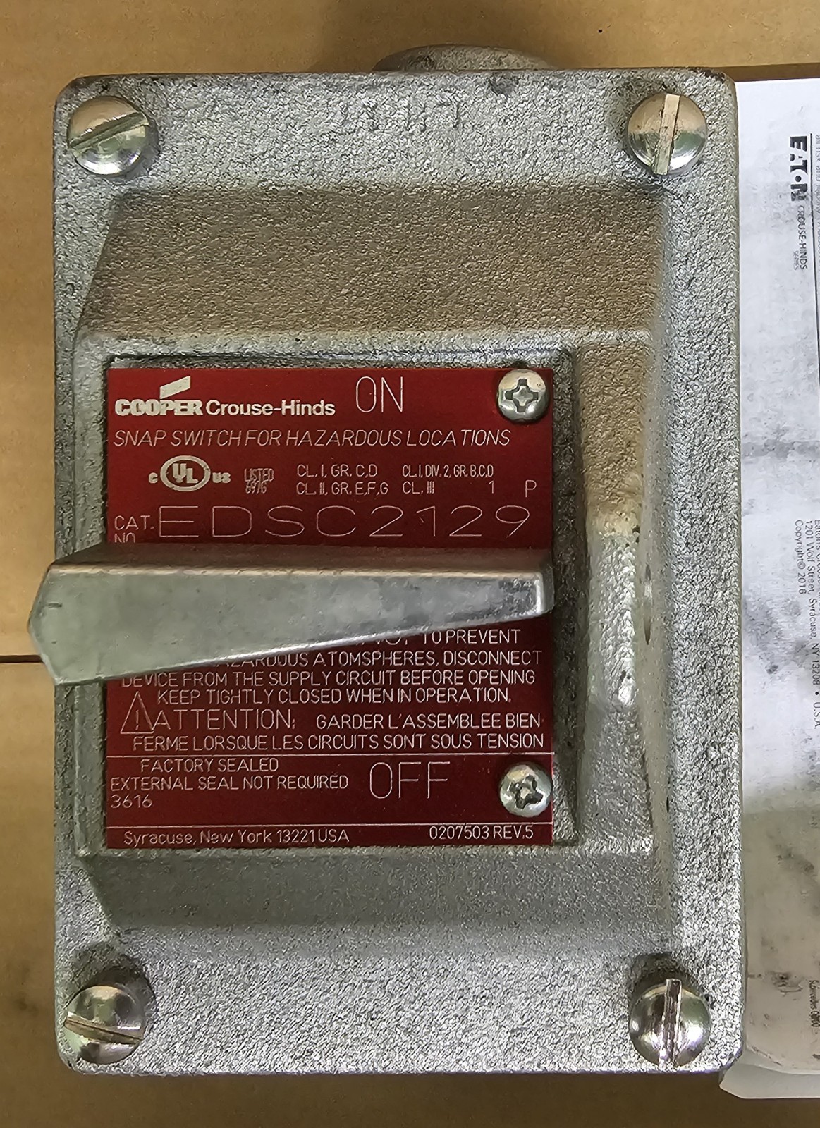 Crouse-Hinds Eaton EDSC2129 Explosionproof Snap Switch 20A 3/4″