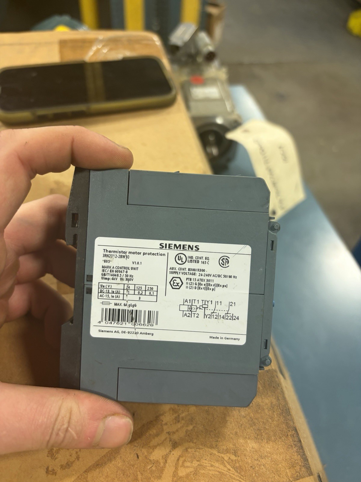 3RN2012-2BW30 Thermistor motor protection relay Standard evaluation unit 22.5 mm