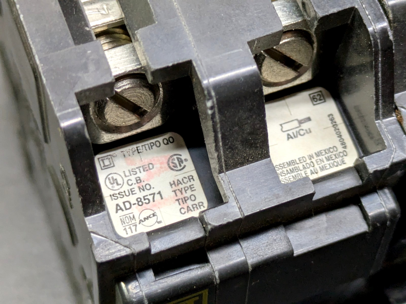 Mixed Lot of 4 SQUARE D QO220 QO240 QO260 Circuit Breakers – DPST 20A 40A 60A