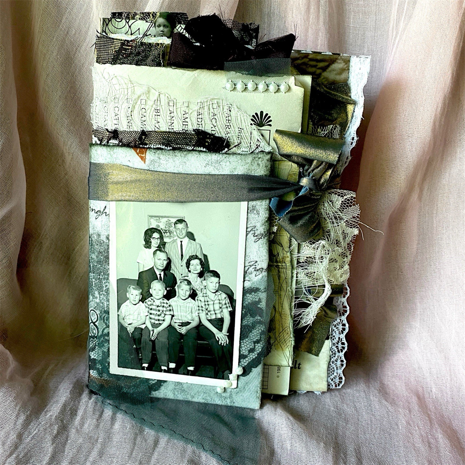 Handmade Authentic Vintage Junk Journal Book 90 Pgs Layered Lace Pockets Diary