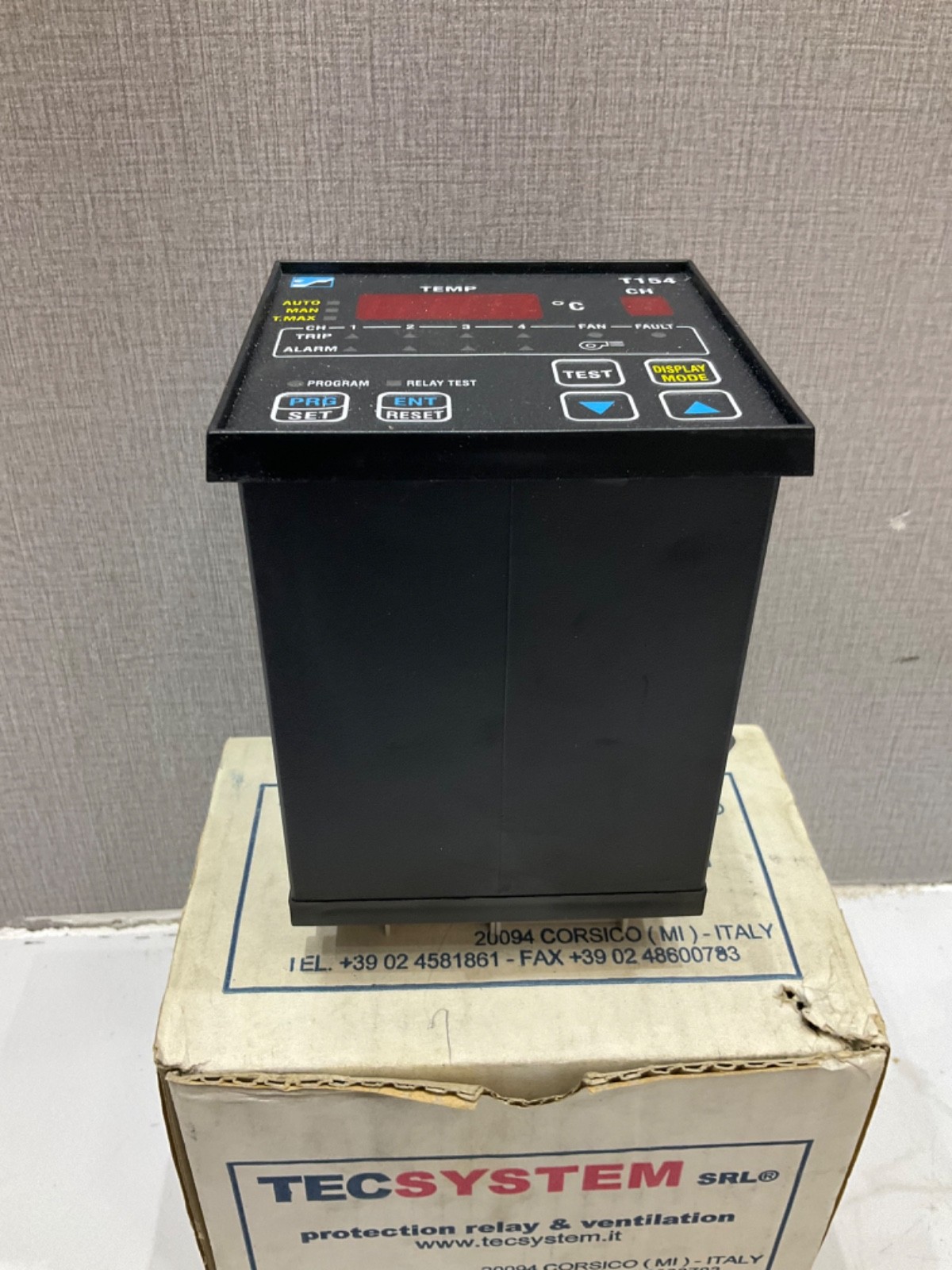 TECSYSTEM T154 TEMPERATURE CONTROLLER