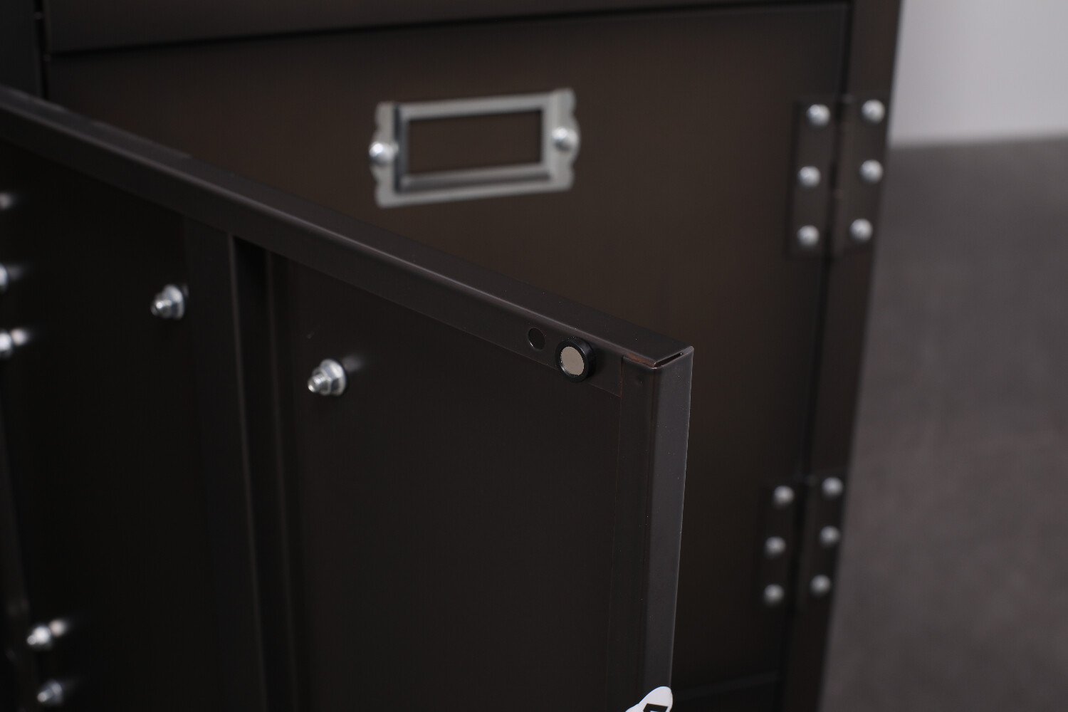 Metal Storage Cabinet Retro Style for Club Home Storage Lockers with 3/4/6 Doors