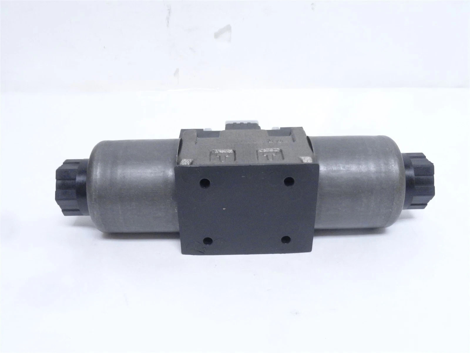 248834 New-No Box; Nachi SS-G03-C4-FR-E115-E22 Solenoid Valve 262034196 3625PSI