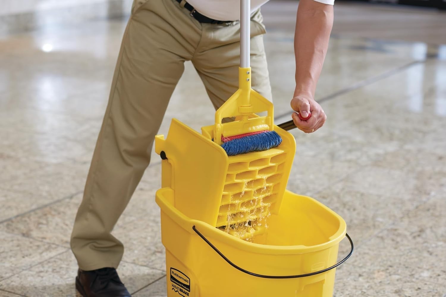 Rubbermaid Commercial Products Wavebrake 35Qt Side Press Bucket and Wringer -…