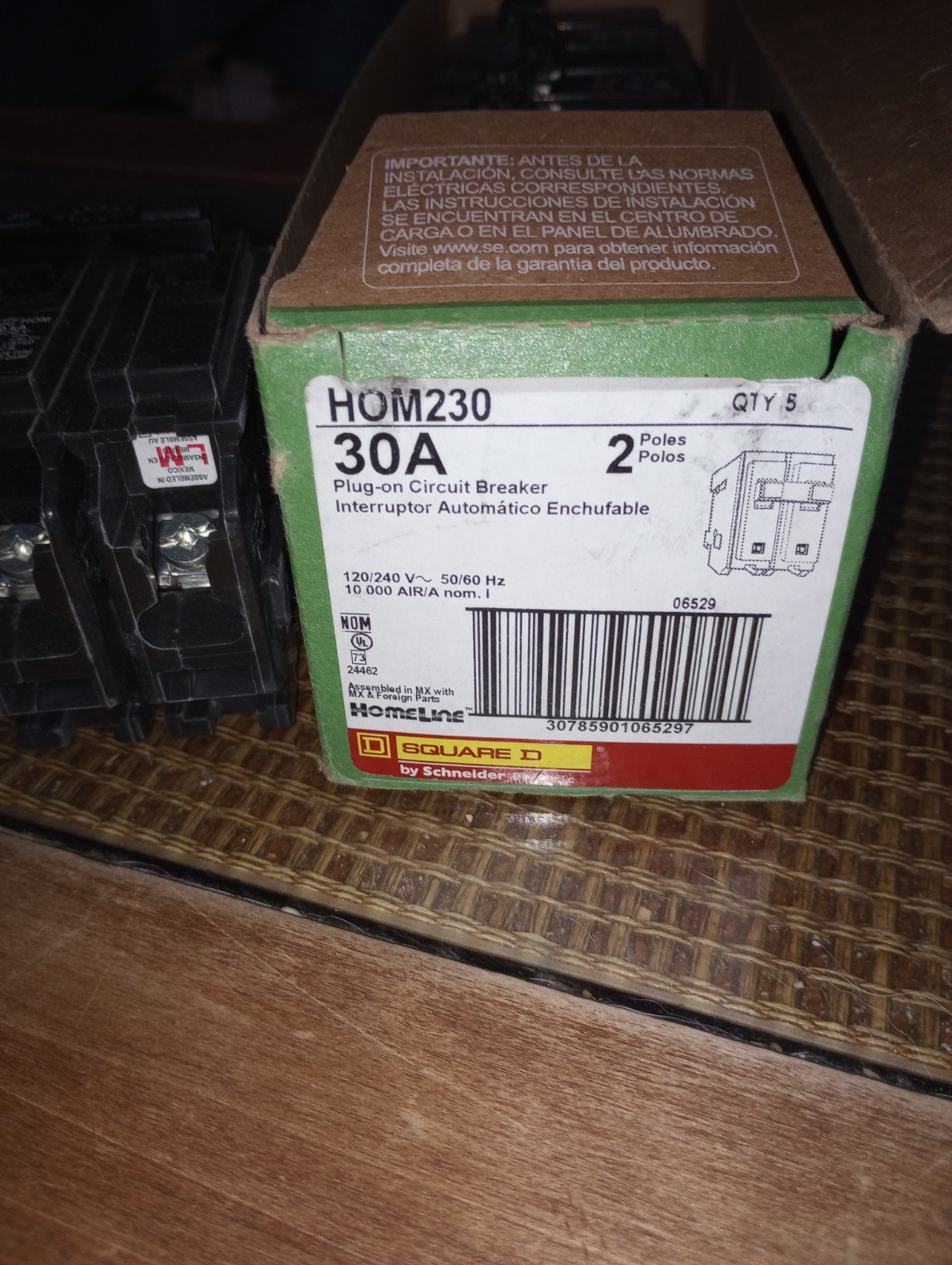 Square D HOM230 30 Amp 2 Pole Circuit Breaker (5 pack) NEW in box