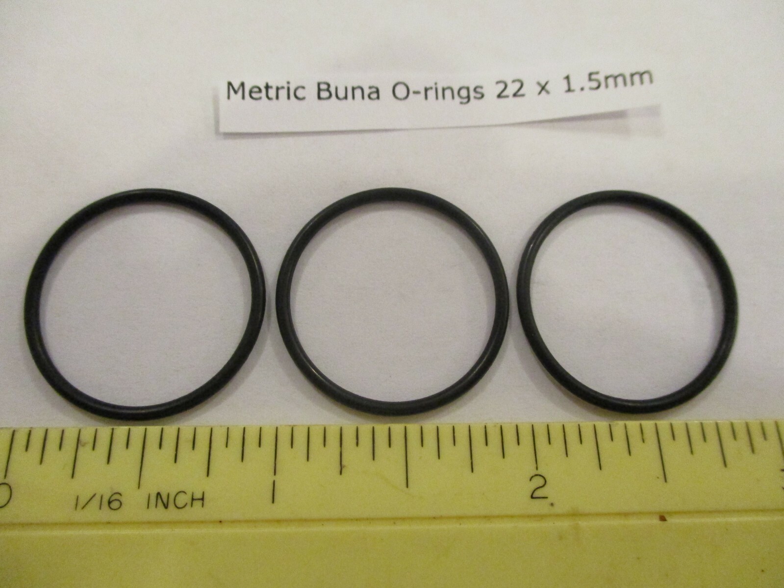 22mm ID x 25mm OD x 1.5mm thick O-ring. Buna-70. Quan 3.