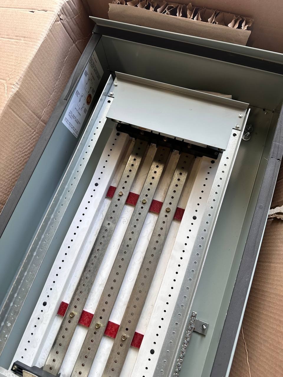 EATON PRL3a 600A 480 277V 3PH NEMA 3R Outdoor 60 inch